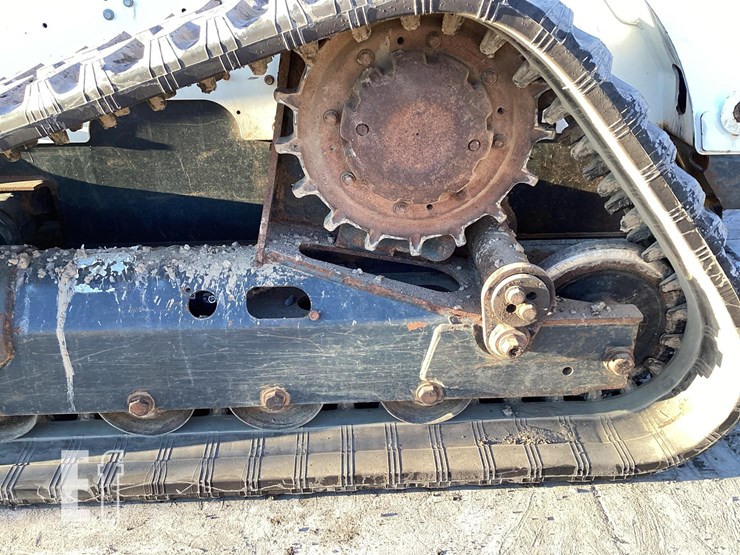 2020-bobcat-t870-image-11