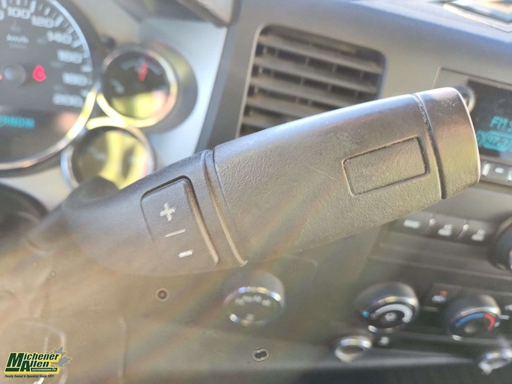 2011-chevrolet-silverado-1500-lt-image-11