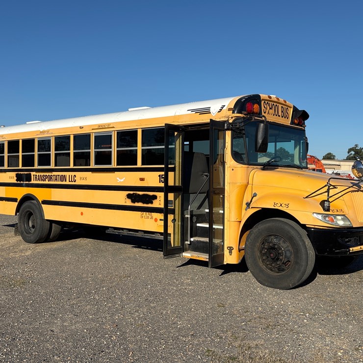 #24383 • 2009 INTERNATIONAL BUS