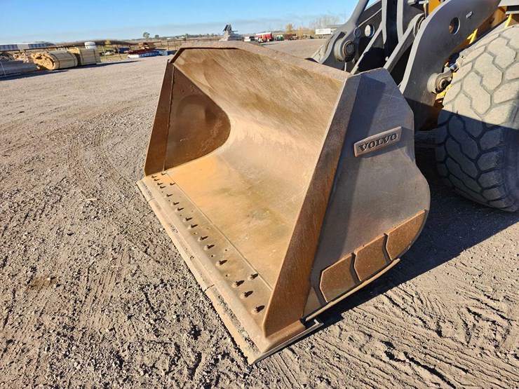 2019-volvo-l110h-image-9