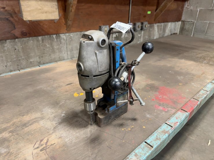 hougen-10904-magnetic-drill-press-image-1