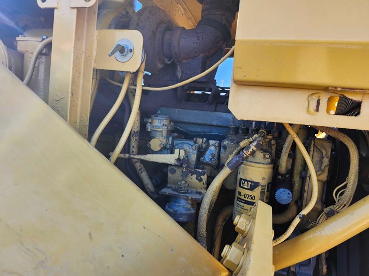 1980-caterpillar-627b-push-pull-scraper-image-31