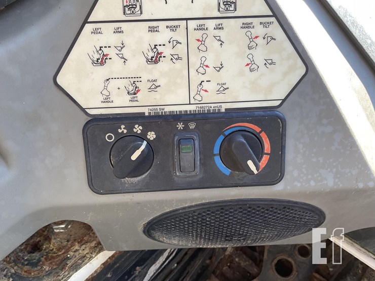 2016-bobcat-s570-image-14