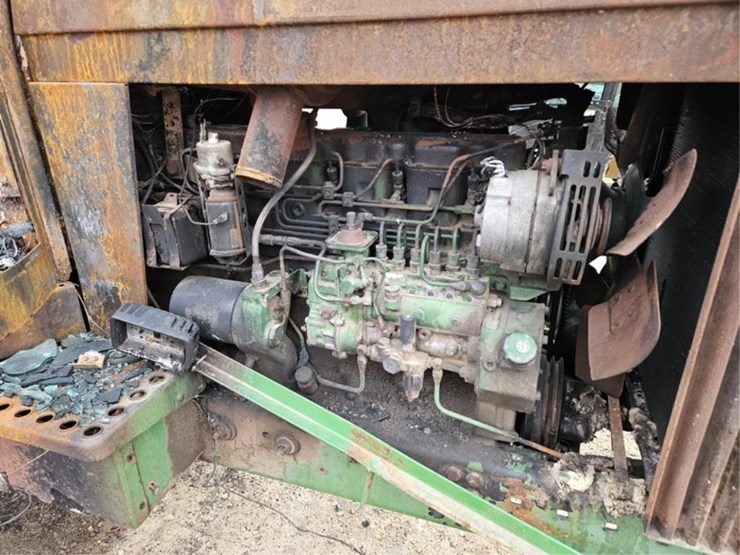 john-deere-4440-image-11