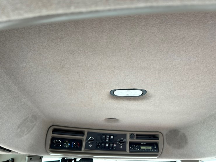 2013-case-ih-steiger-550-image-29