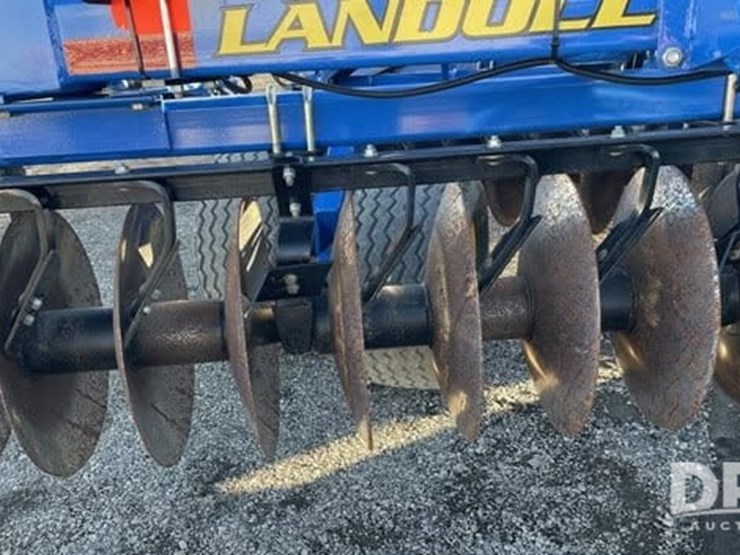 2013-landoll-6230-33-image-6