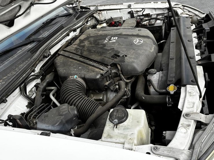 2013-toyota-tacoma-image-6