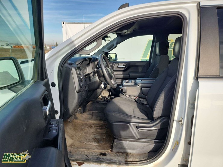 2021-chevrolet-silverado-1500-image-12