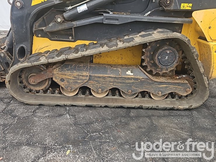 2020-new-holland-c345-image-10