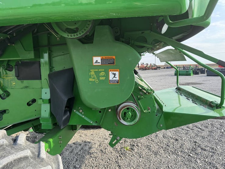 2005-john-deere-9560-sts-image-54