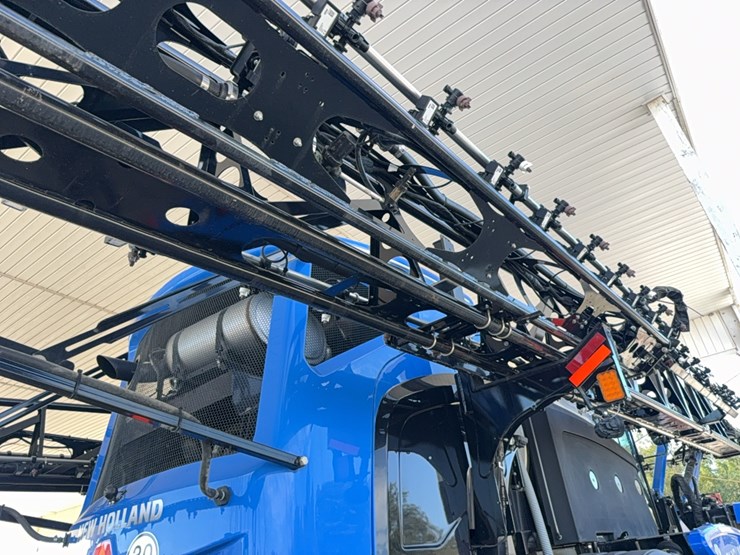 2023-new-holland-sp.310f-image-96