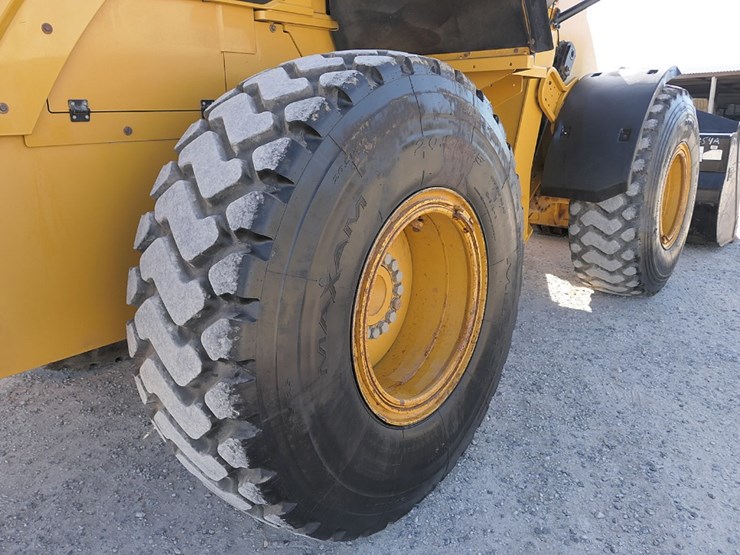 2014-caterpillar-930k-image-26