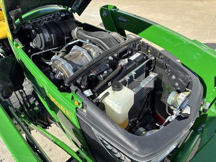 2018-john-deere-3038e-image-49