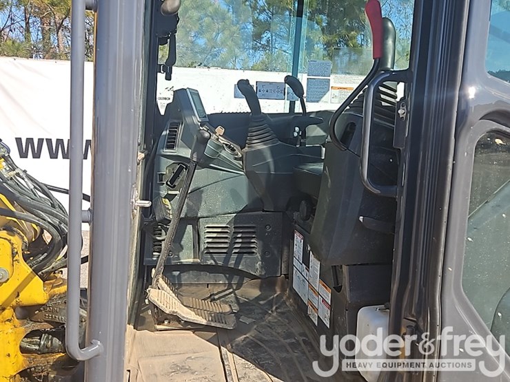 2022-kobelco-sk55rx-image-29