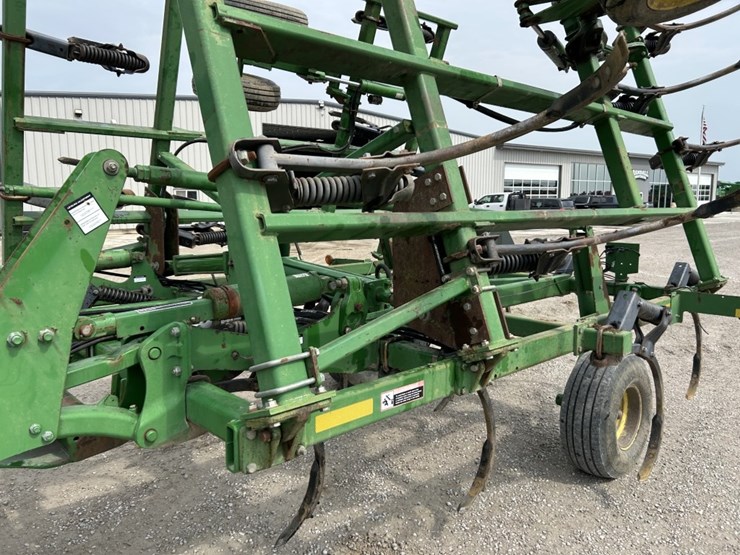 2002-john-deere-2400-image-48