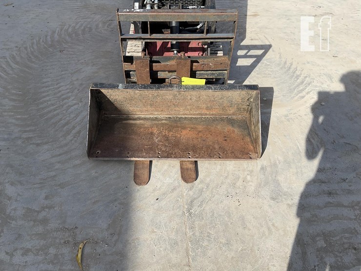 2010-toro-dingo-tx525n-image-9