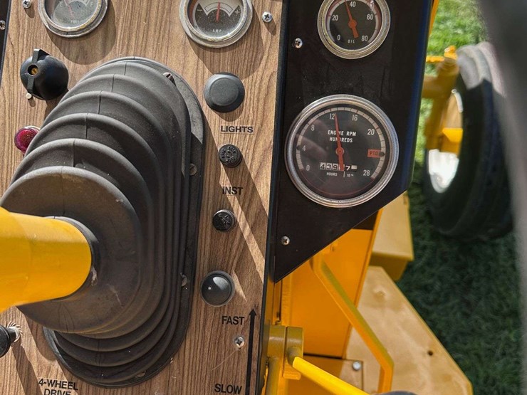 minneapolis-moline-g940-image-55