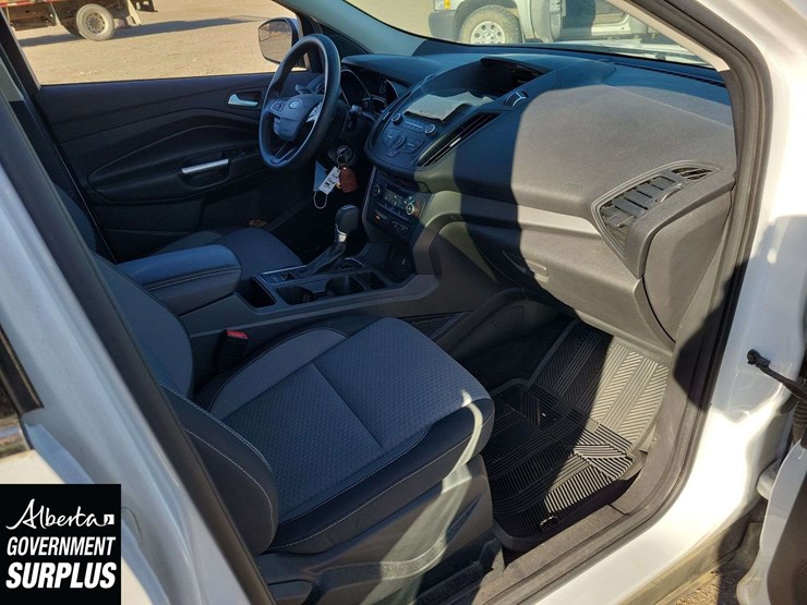 2017-ford-escape-image-24