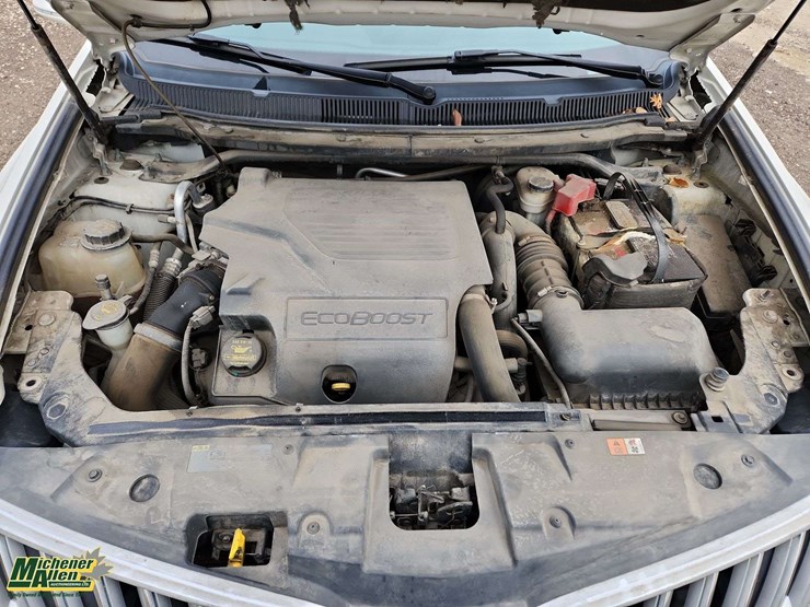 2012-lincoln-mkt-image-28