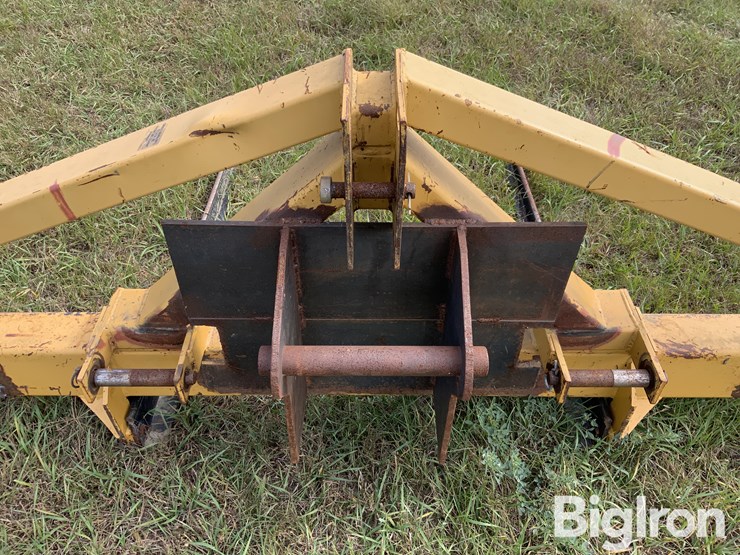 hennig-double-bale-fork-image-9