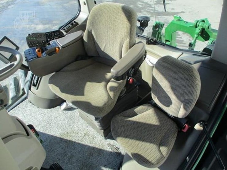 2013-john-deere-8360rt-image-18