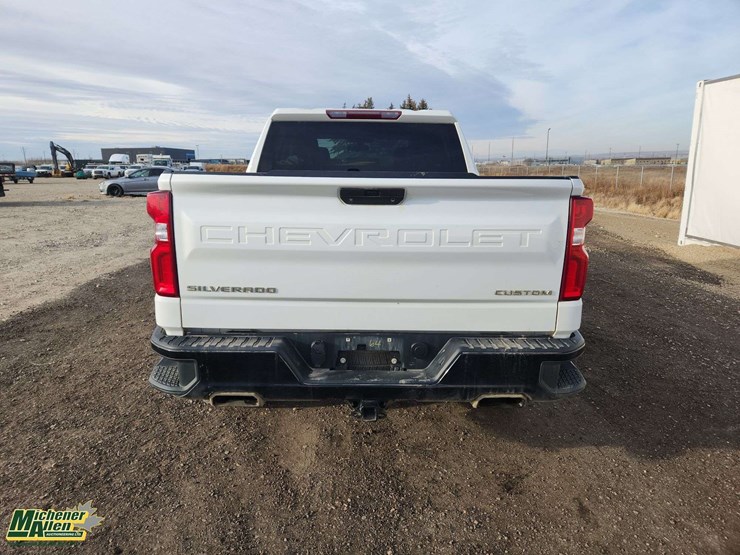 2021-chevrolet-silverado-1500-image-6