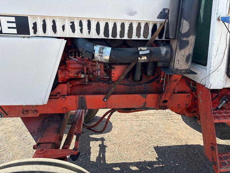 1979-case-2390-tractor-image-6