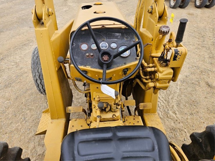 #3093-•-massey-ferguson-34a-tractor/loader-image-35