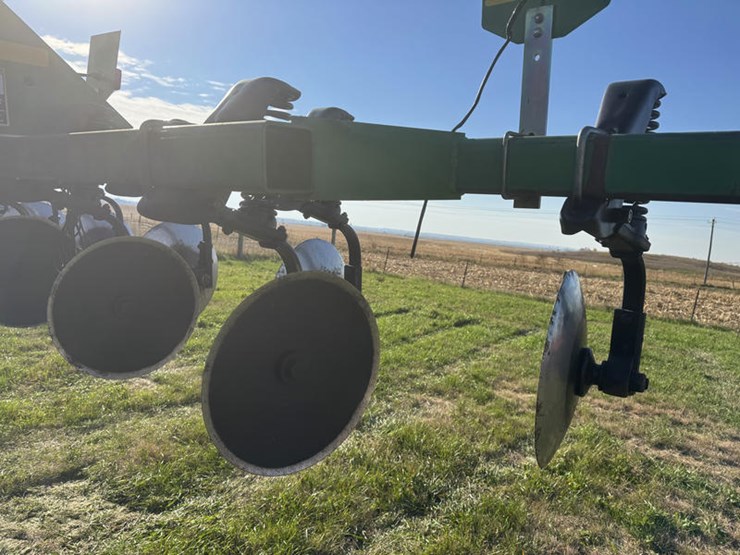 john-deere-2700-image-12