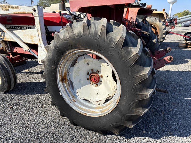 #10957-•-ih-656-image-7