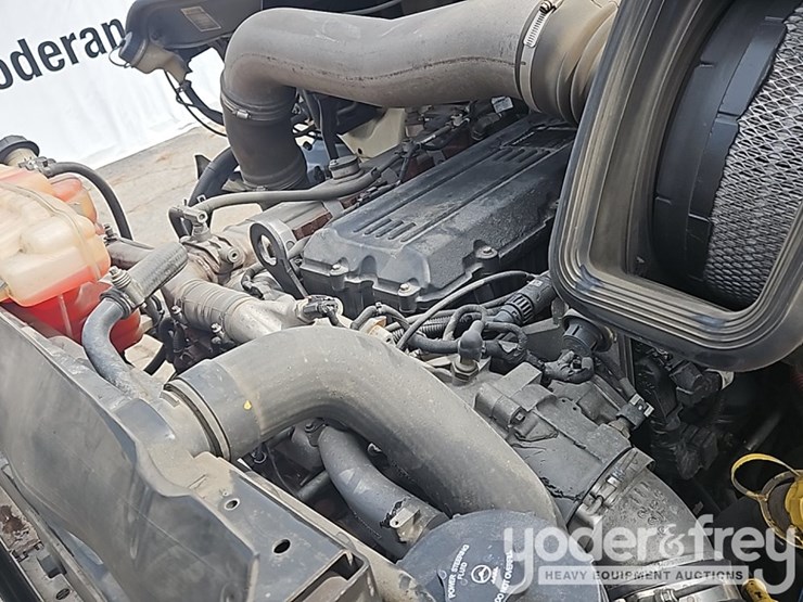 2017-international-8600-image-31