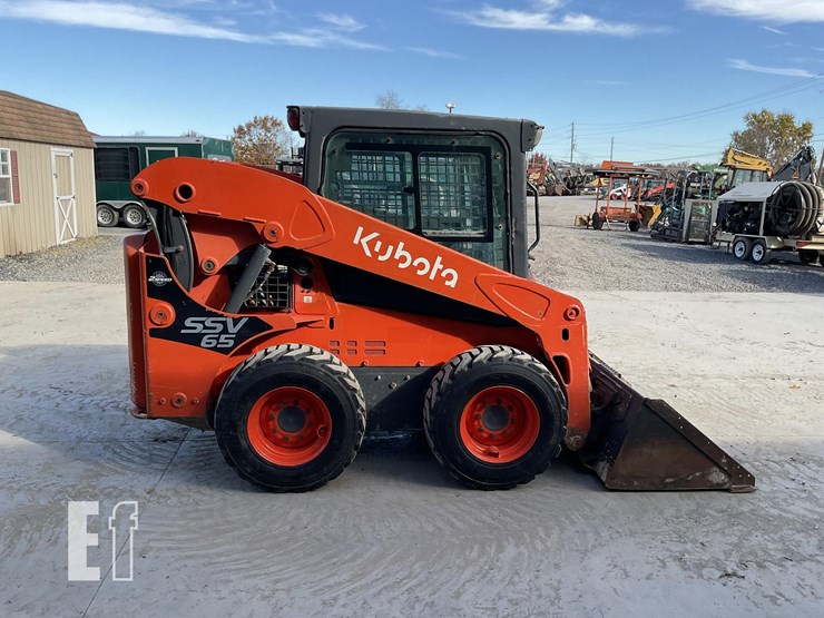 2021-kubota-ssv65-image-5