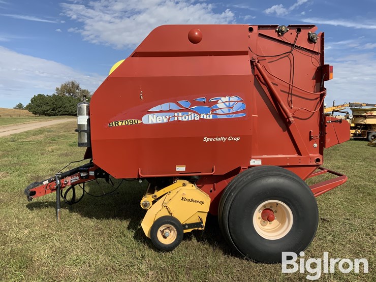 2013-new-holland-br7090-image-8