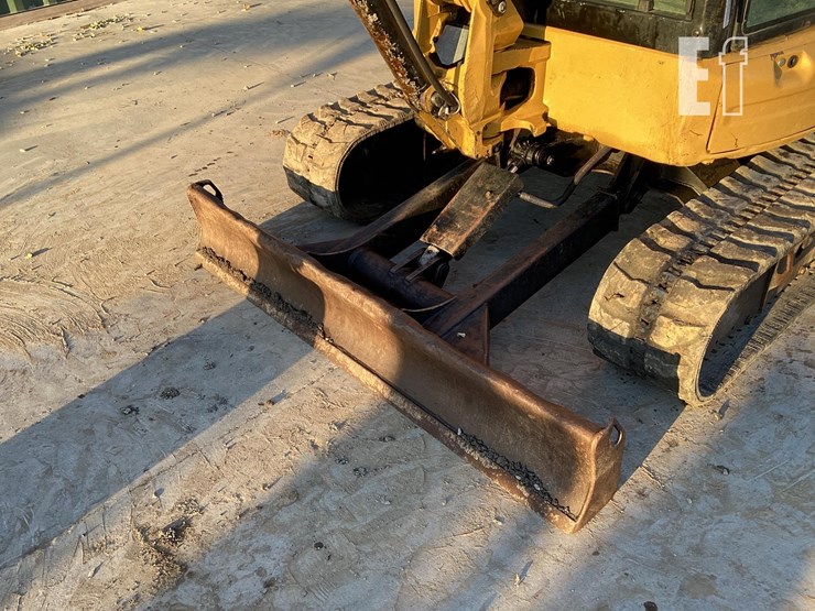 2016-caterpillar-304e2-cr-image-12