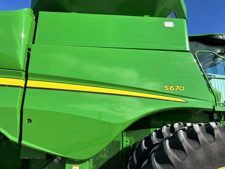 2013-john-deere-s670-image-15