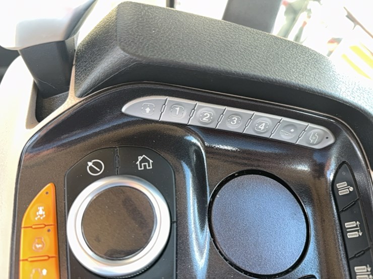 2023-case-ih-4350-patriot--sprayer-image-188