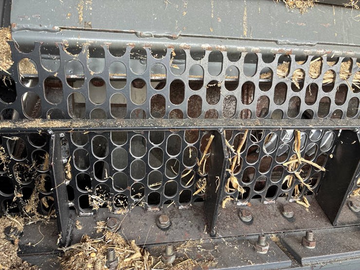 #122136-•-2009-mf-9795-#huc7217-image-69