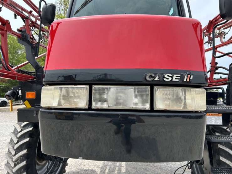 2014-case-ih-3200b-image-6