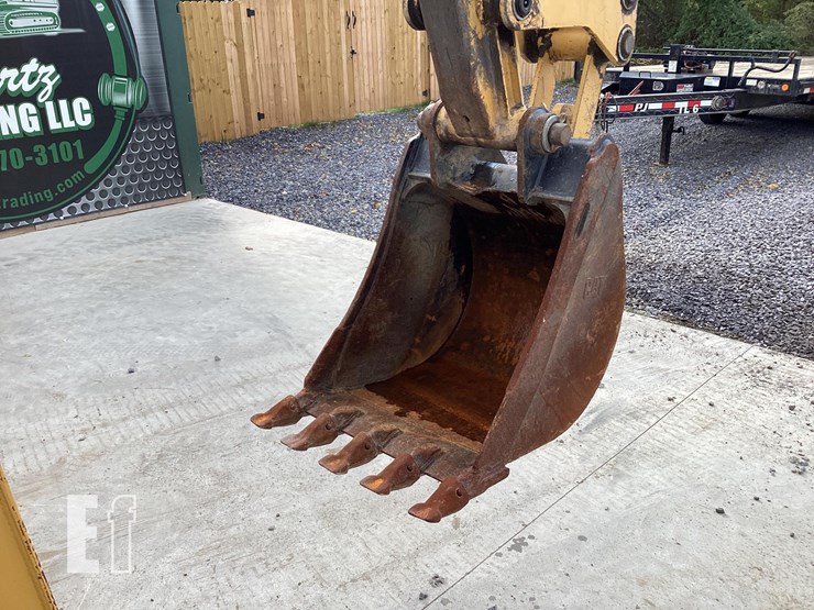 2004-caterpillar-416d-image-11