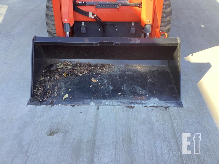 2025-kubota-ssv65-image-9