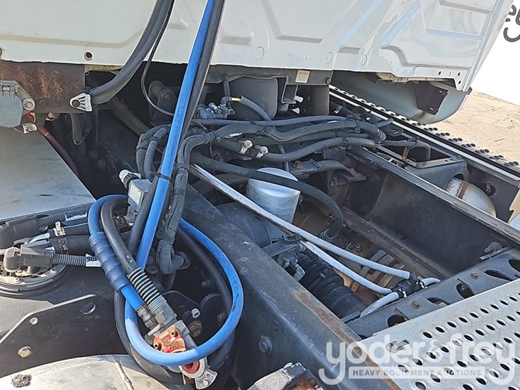 2017-international-8600-image-18