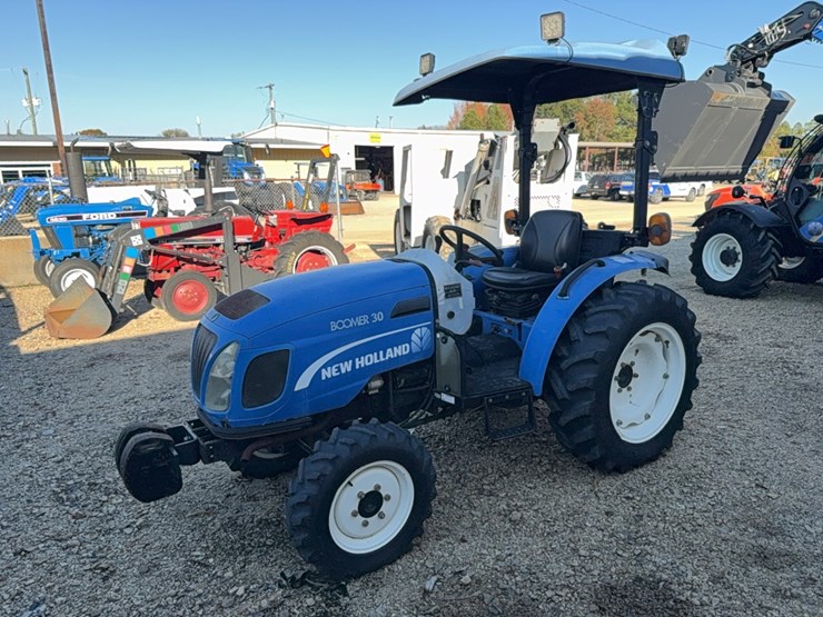 new-holland-boomer-30-image-2