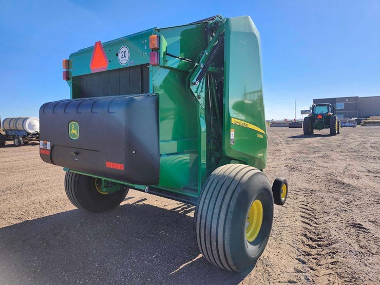 2023-john-deere-560m-image-4