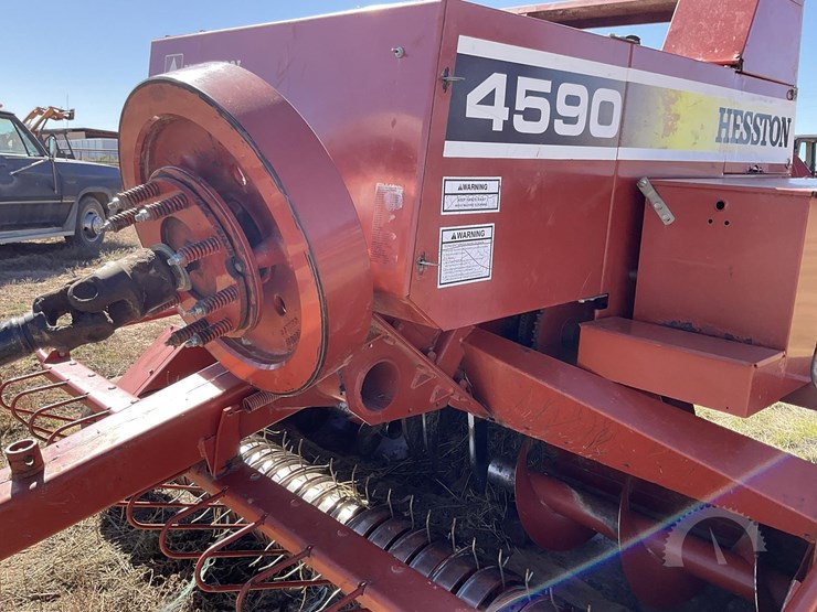 2001-hesston-4590-image-5