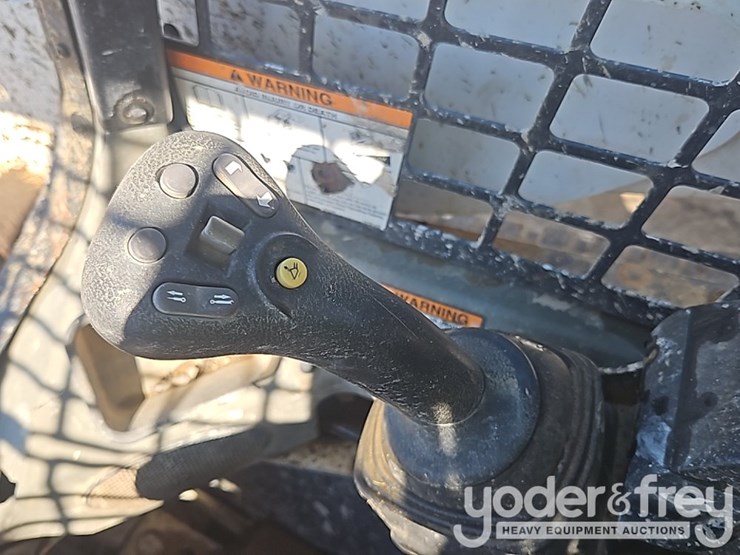 2016-bobcat-t870-image-28