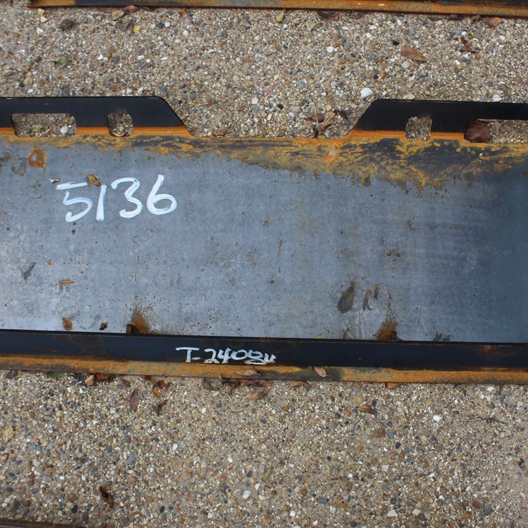 #5136 • 2025 WOLVERINE 3/5 INCH QUICK ATTACH MOUNT PLATE