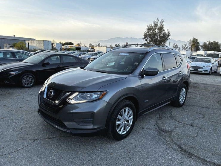 2017-nissan-rogue-image-1