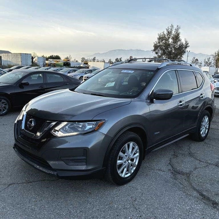 2017 NISSAN ROGUE