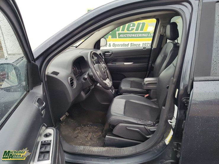 2014-jeep-compass-image-17