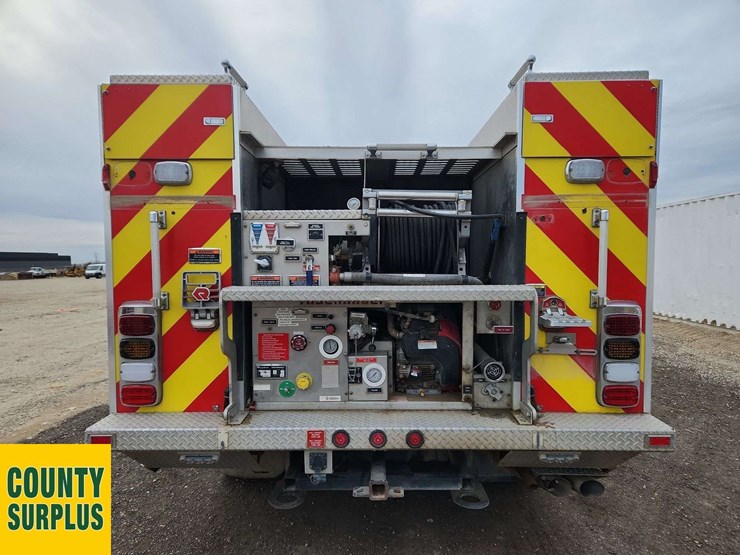 2011-ford-f550-image-16